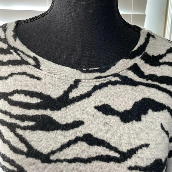 Social Standard by Sanctuary Women's Julia Brushed Knit Puff Sleeve Top.  Size:M - Picture 3 of 12